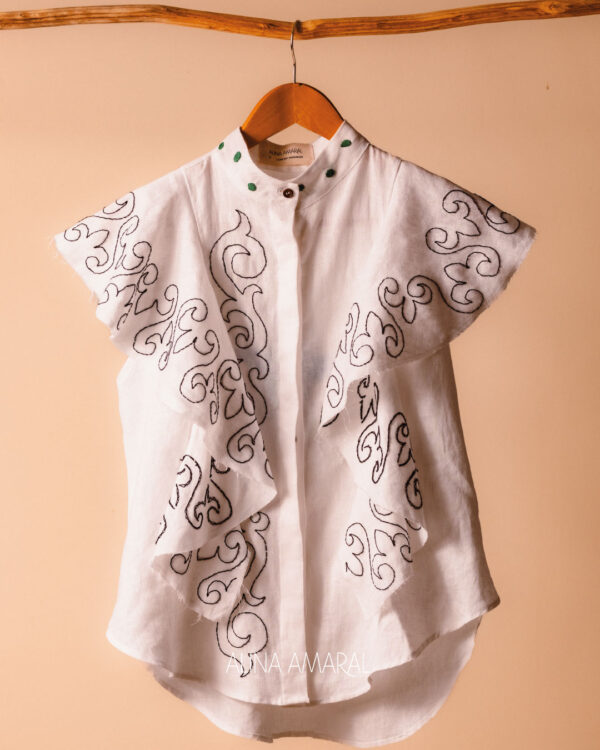 Blusa Babado Bordado Arabescos Sertão • Portugal